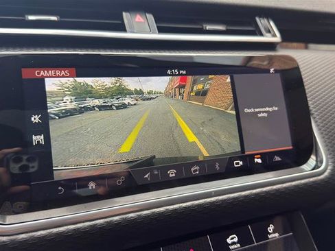 Used 2018 Land Rover Range Rover Velar R-Dynamic SE AWD/4WD image 39