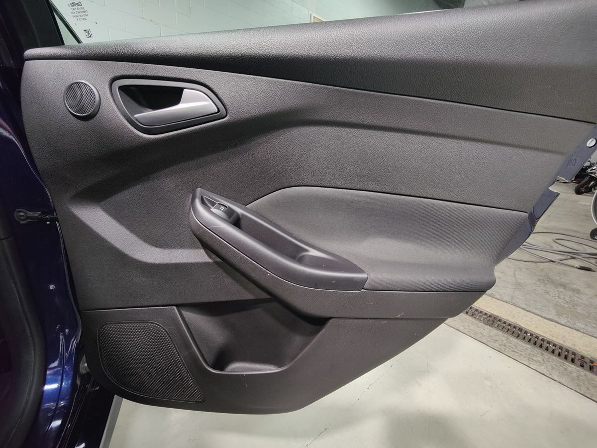 Used 2016 Ford Focus ST w/ Equipment Group 401A FWD image 15
