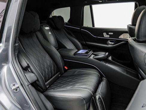 Used 2024 Mercedes-Benz Maybach GLS 600 4MATIC image 88