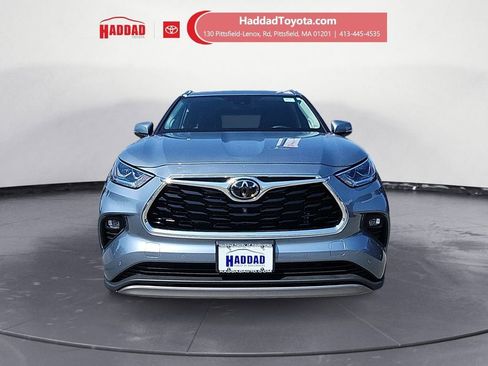 Used 2022 Toyota Highlander Platinum AWD/4WD image 9