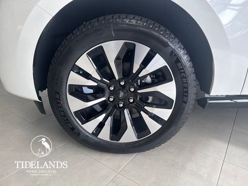 New 2025 Ford Expedition Platinum w/ Platinum Ultimate Package image 30