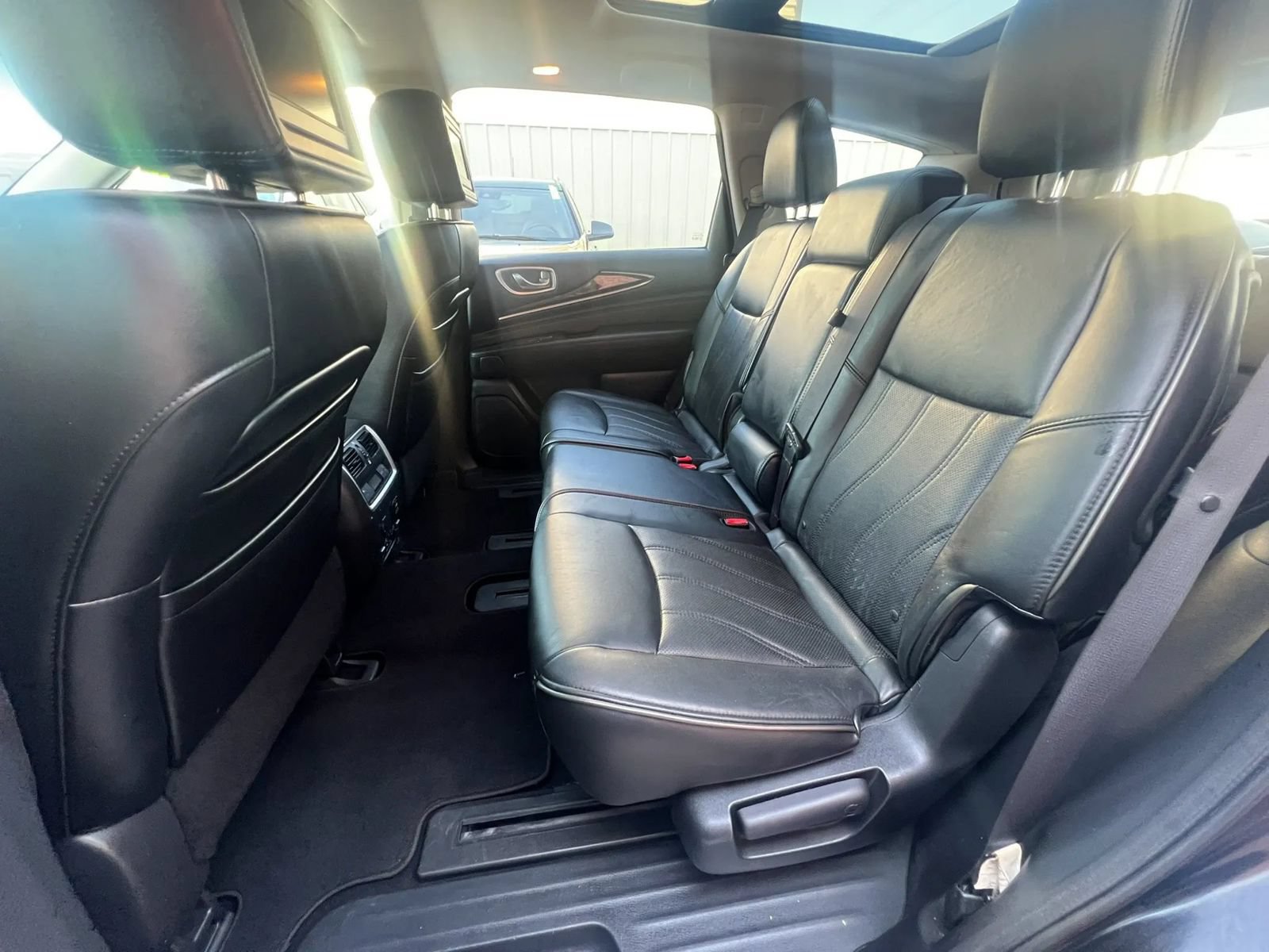 Used 2014 INFINITI QX60 Luxe w/ Deluxe Touring Package AWD/4WD image 30