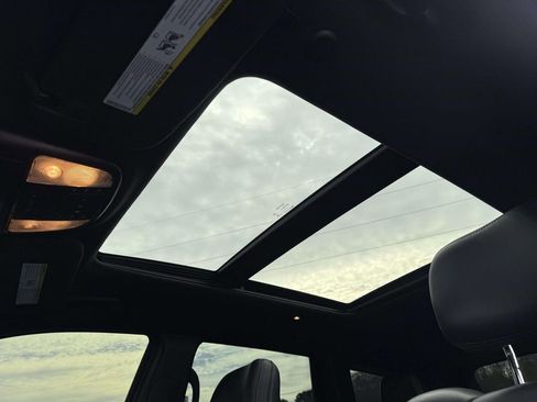 Used 2018 Jeep Grand Cherokee Trackhawk image 25