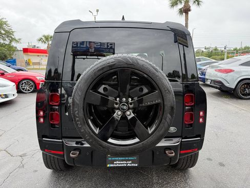Used 2023 Land Rover Defender 110 X-Dynamic SE AWD/4WD image 6
