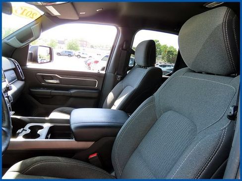 Used 2019 RAM 1500 Big Horn AWD/4WD image 14