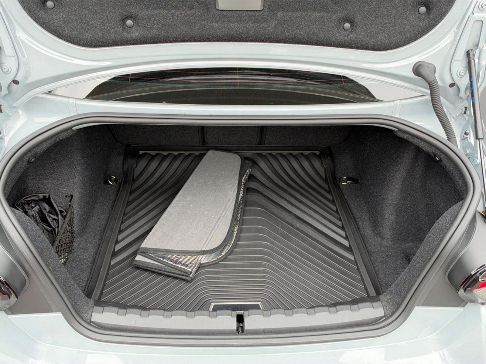Used 2024 BMW M2 RWD image 5