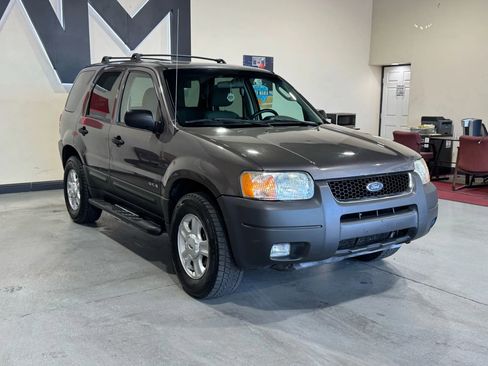 Used 2003 Ford Escape XLT image 3