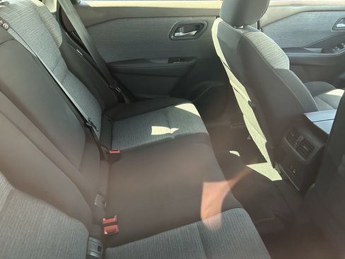Used 2022 Nissan Rogue SV FWD image 10