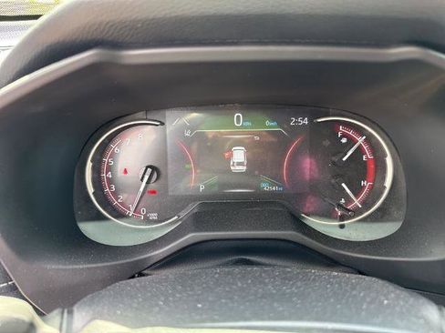 Used 2025 Toyota RAV4 LE AWD/4WD image 6
