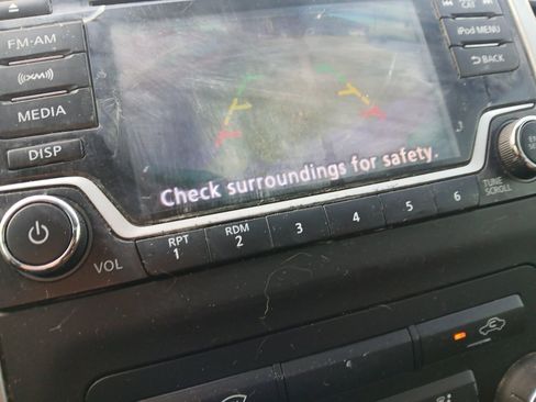 Used 2018 Nissan Frontier SV RWD image 9