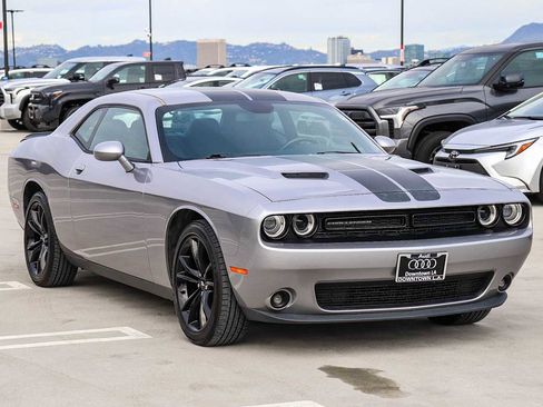 Used 2017 Dodge Challenger SXT w/ Blacktop Package image 3