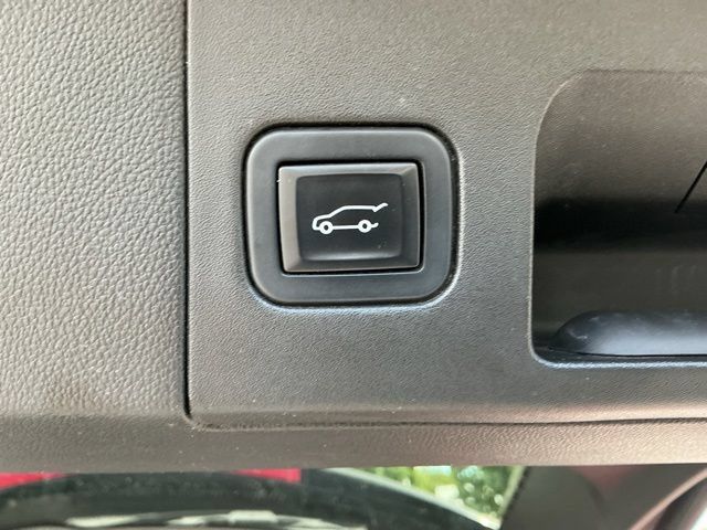 Used 2018 Cadillac XT5 Luxury AWD/4WD image 16