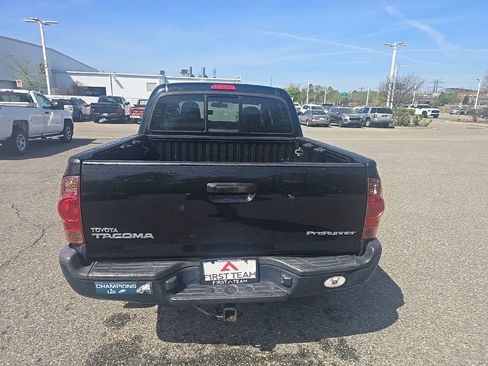 Used 2014 Toyota Tacoma PreRunner w/ Convenience Package image 6