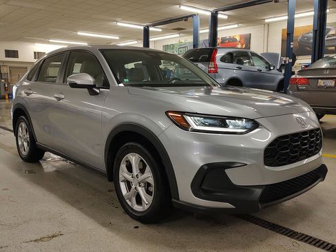 Used 2023 Honda HR-V LX image 21