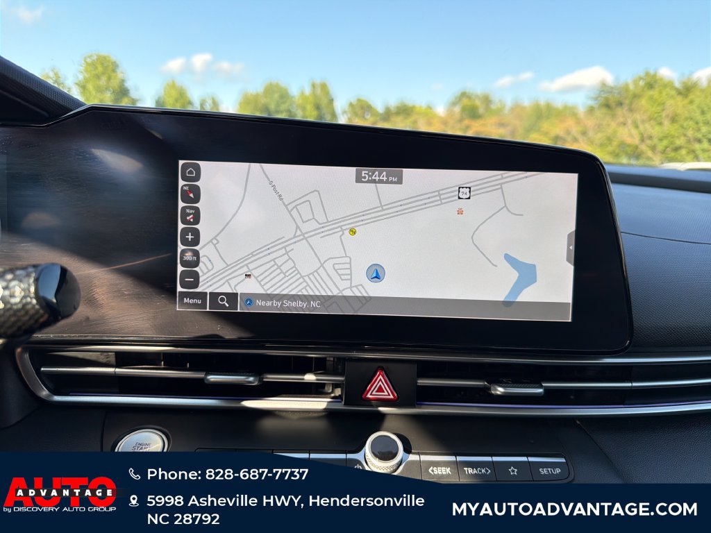 Used 2025 Hyundai Elantra SEL FWD image 17
