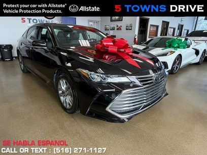 Used 2019 Toyota Avalon XLE w/ Moonroof Package