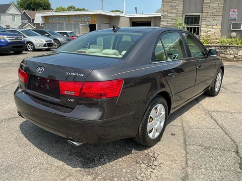 Used 2009 Hyundai Sonata GLS FWD image 3