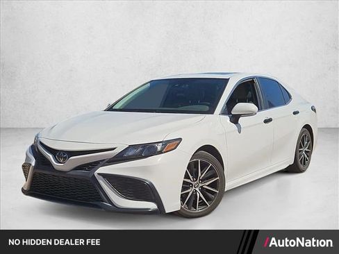 Used 2023 Toyota Camry SE w/ Audio Upgrade Package FWD image 1