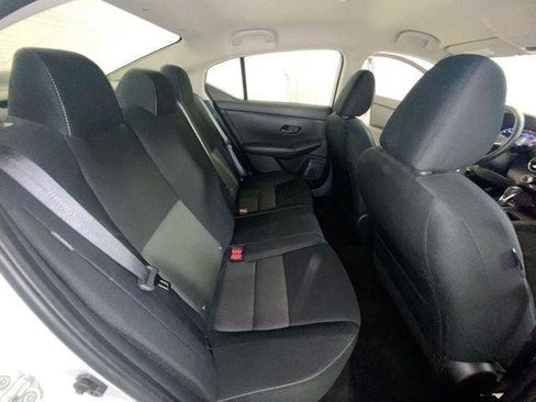 Used 2024 Nissan Sentra SV FWD image 33