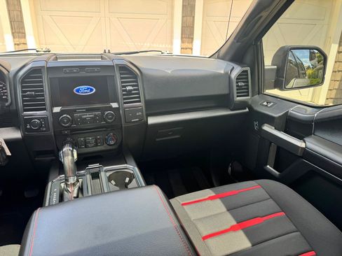 Used 2017 Ford F150 XLT w/ Equipment Group 302A Luxury AWD/4WD image 16