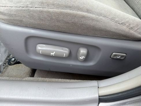 Used 2004 Toyota Camry XLE image 14