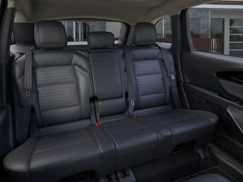 New 2026 Lincoln Nautilus Reserve AWD/4WD image 12