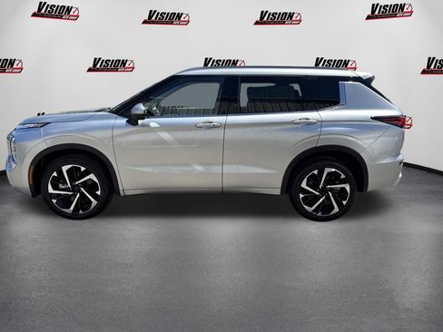 Used 2024 Mitsubishi Outlander SEL FWD image 2