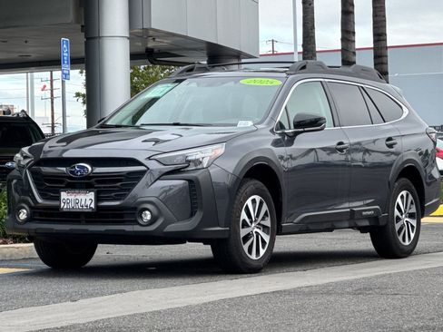 Certified 2025 Subaru Outback Premium image 10