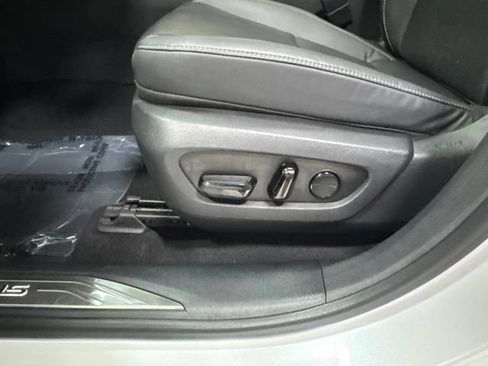 Used 2023 Lexus RX 350 Premium Plus w/ Cold Area Package FWD image 6