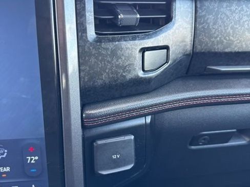 Used 2024 Ford Expedition Limited image 27