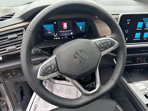 New 2026 Volkswagen Atlas SEL Premium R-Line AWD/4WD image 11