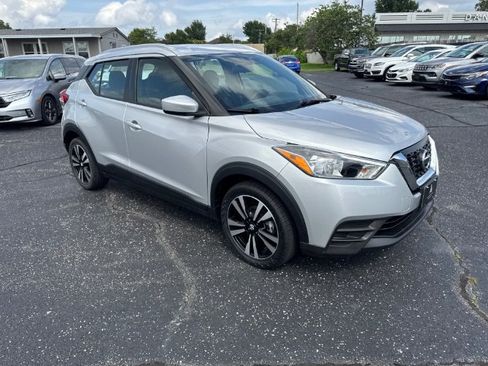 Used 2020 Nissan Kicks SV FWD image 11