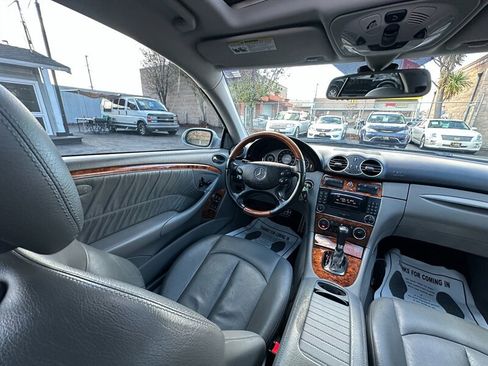 Used 2009 Mercedes-Benz CLK 350 Coupe image 15