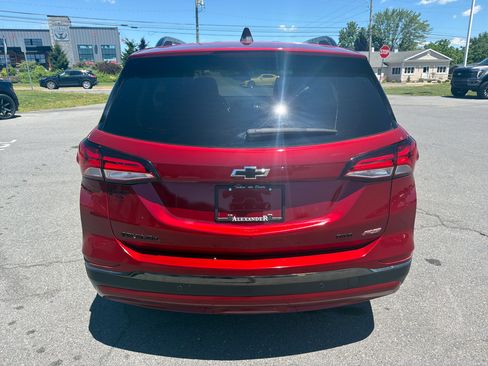 Used 2022 Chevrolet Equinox RS w/ Infotainment Package AWD/4WD image 4