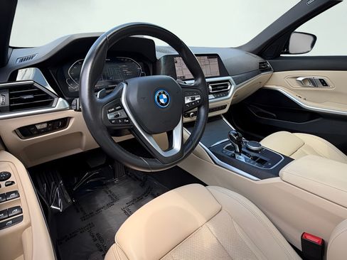 Used 2022 BMW 330e RWD image 15