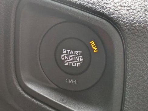 New 2025 Jeep Gladiator Sport image 24