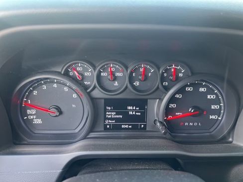 Used 2025 Chevrolet Silverado 1500 Custom image 17