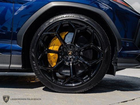 Used 2024 Lamborghini Urus Performante AWD/4WD image 30