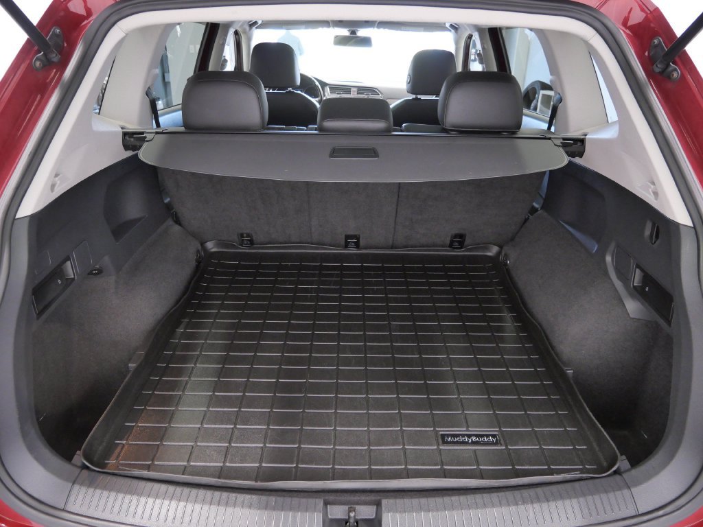 Used 2019 Volkswagen Tiguan SE w/ Panoramic Sunroof Package AWD/4WD image 16