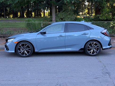 Used 2017 Honda Civic Sport image 2