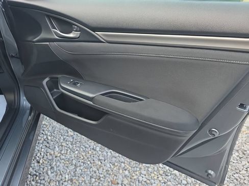 Used 2019 Honda Civic EX image 18