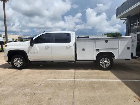 Used 2023 Chevrolet Silverado 2500 LT RWD image 5