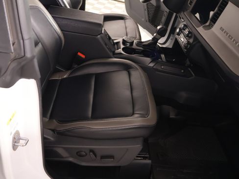 Used 2025 Ford Bronco Outer Banks AWD/4WD image 14