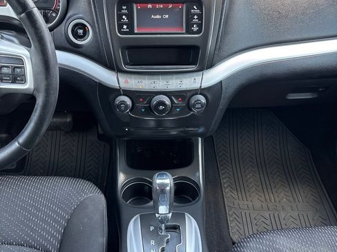 Used 2015 Dodge Journey American Value Package w/ Flexible Seating Group FWD image 17