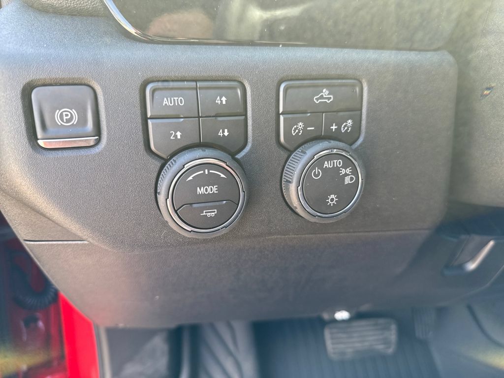 Certified 2026 Chevrolet Silverado 1500 LT AWD/4WD image 18