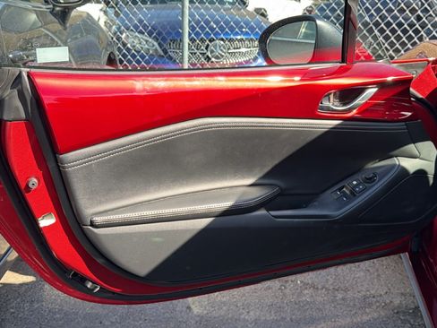 Used 2024 MAZDA MX-5 Miata Grand Touring RWD image 21