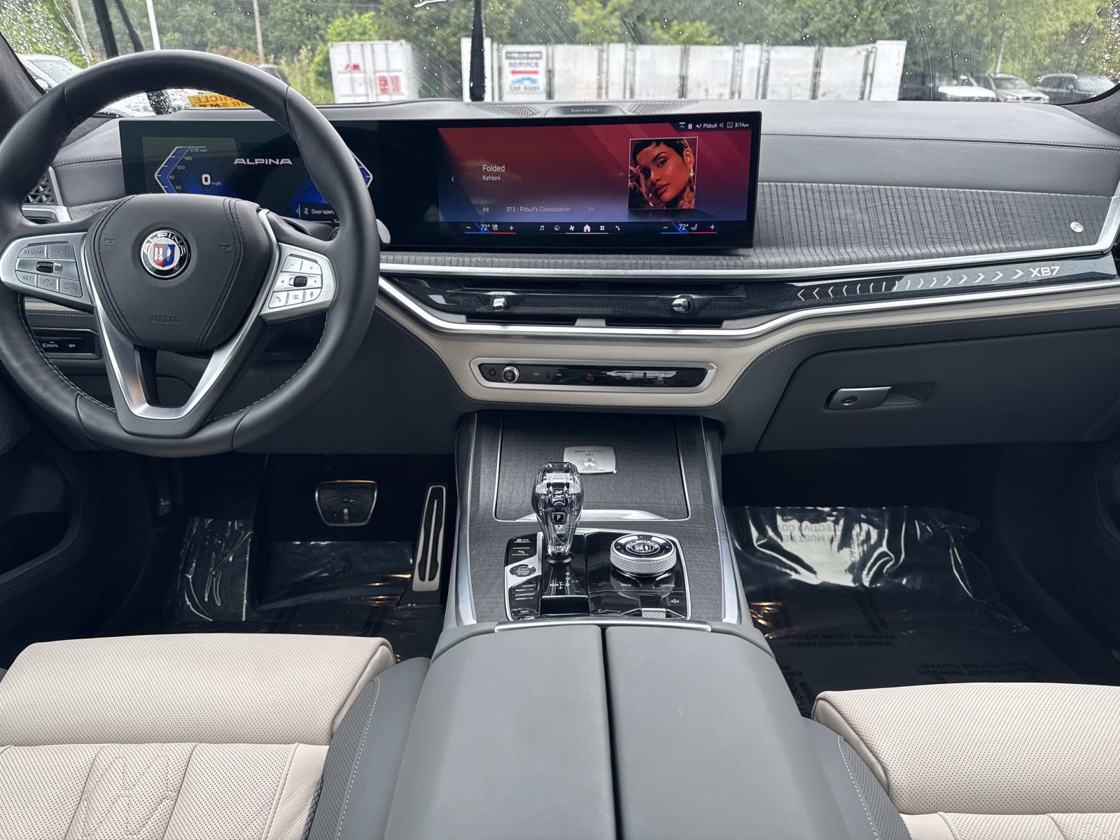 Certified 2025 BMW ALPINA XB7 AWD/4WD image 28