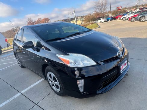 Used 2013 Toyota Prius One image 7
