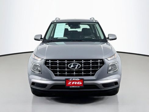 Used 2021 Hyundai Venue SEL FWD image 8