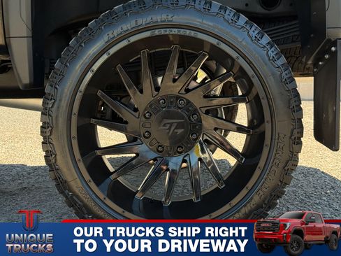 Used 2024 GMC Sierra 2500 Denali Ultimate image 8